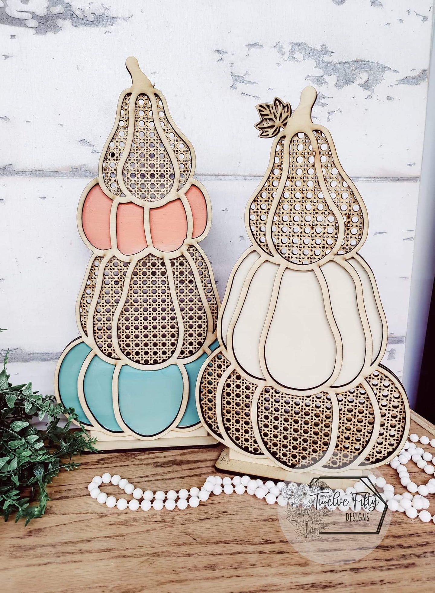 Rattan stacked pumpkins set